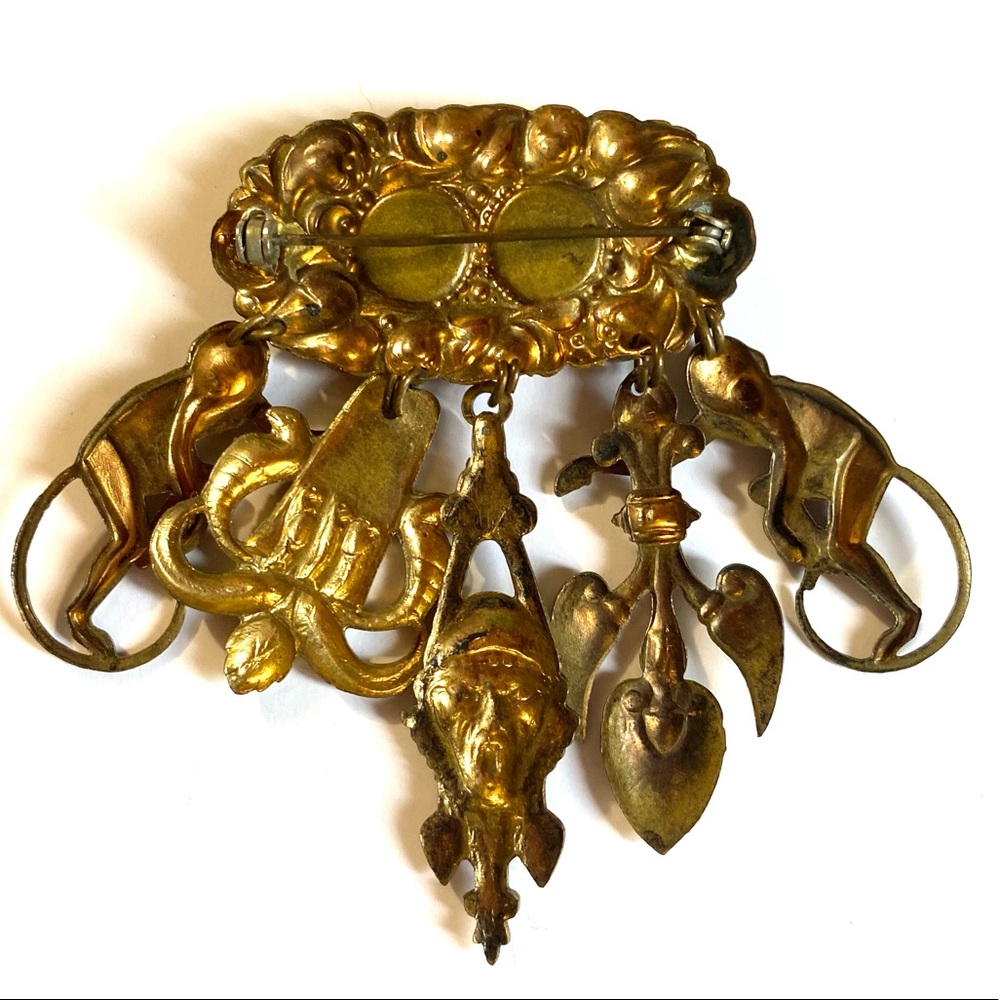 Rare! 1920’s Antique Egyptian Revival Brooch with Dangling Charms - Picture 3 of 3